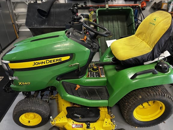 Main image John Deere X540