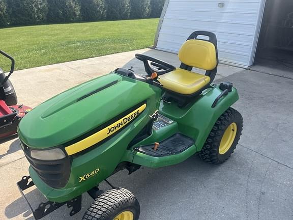 Image of John Deere X540 equipment image 2