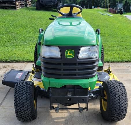 Image of John Deere X700 equipment image 2