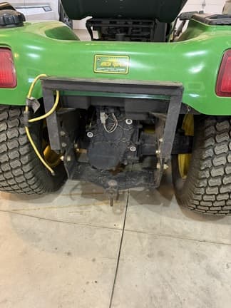 Image of John Deere X720 equipment image 3