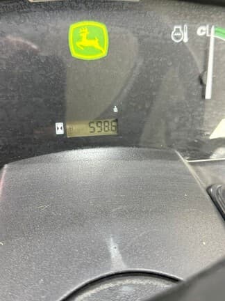 Image of John Deere X720 equipment image 4