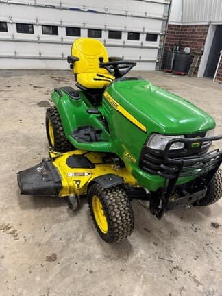 Image of John Deere X720 equipment image 2