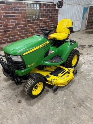 2009 John Deere X720 Equipment Image0