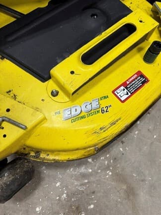 Image of John Deere X720 equipment image 3