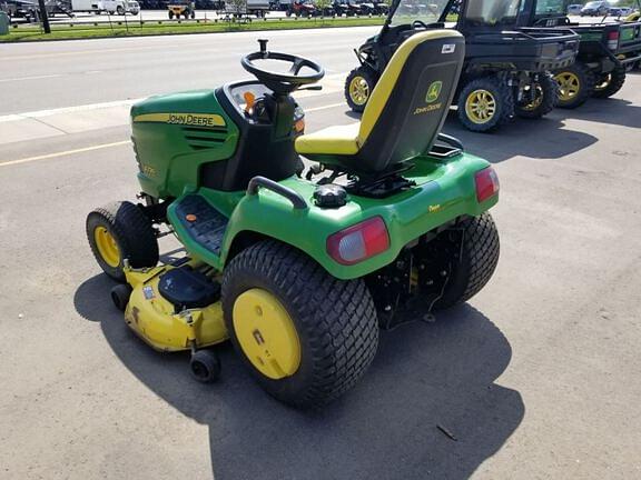 Image of John Deere X720 equipment image 2