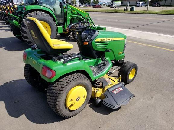 Image of John Deere X720 equipment image 4