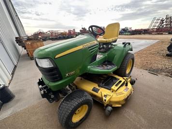 Main image John Deere X720