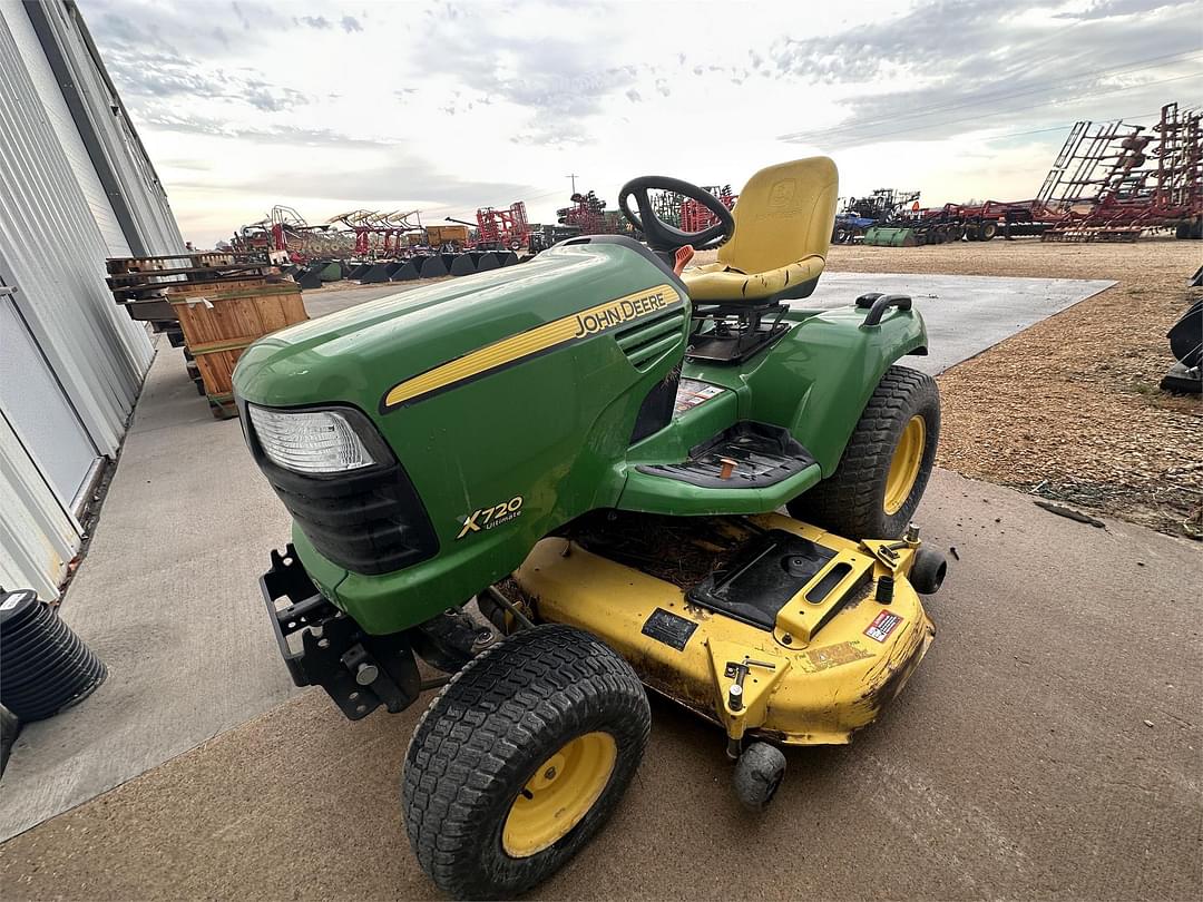 Image of John Deere X720 Primary image