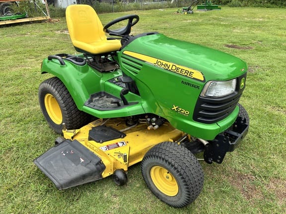 2009 John Deere X720 Equipment Image0