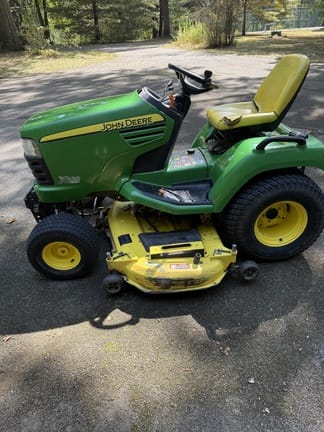 2009 John Deere X720 Equipment Image0