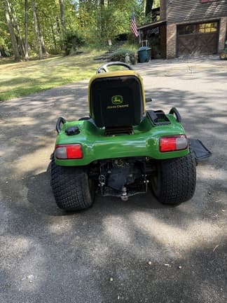 Image of John Deere X720 equipment image 3