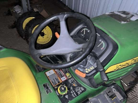 Image of John Deere X720 equipment image 1