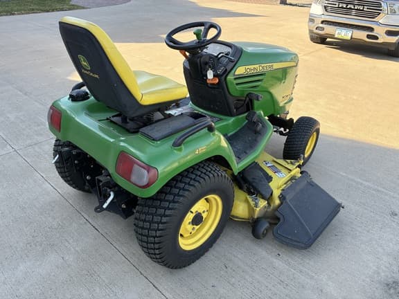 Image of John Deere X724 equipment image 4
