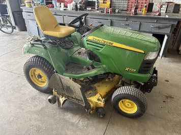 Main image John Deere X724