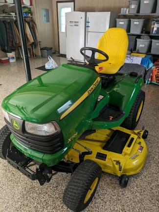 Main image John Deere X724