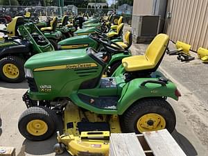 2009 John Deere X724 Image