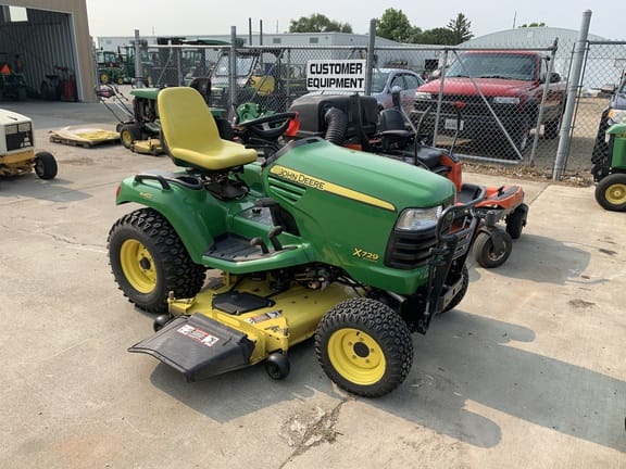 Main image John Deere X729