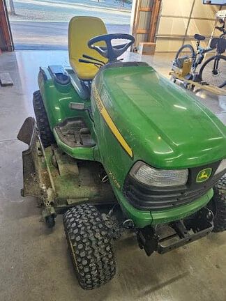 2009 John Deere X748 Equipment Image0
