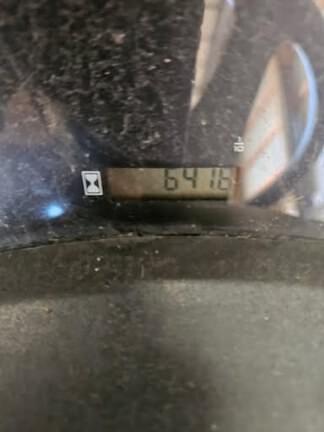 Image of John Deere X748 equipment image 1