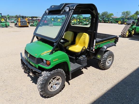 Image of John Deere Gator XUV 620i equipment image 4