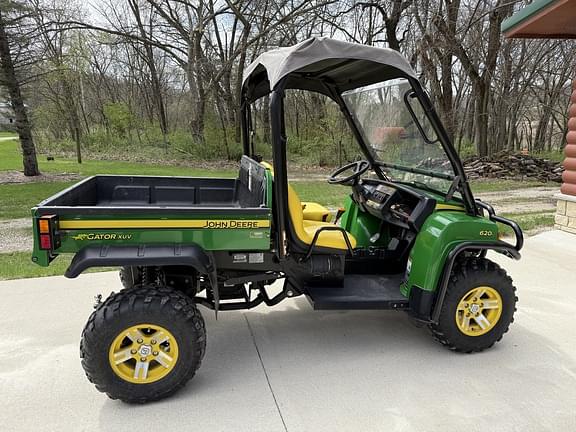 Image of John Deere Gator XUV 620i equipment image 1