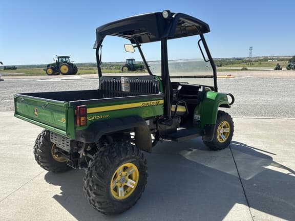 Image of John Deere Gator XUV 620i equipment image 3