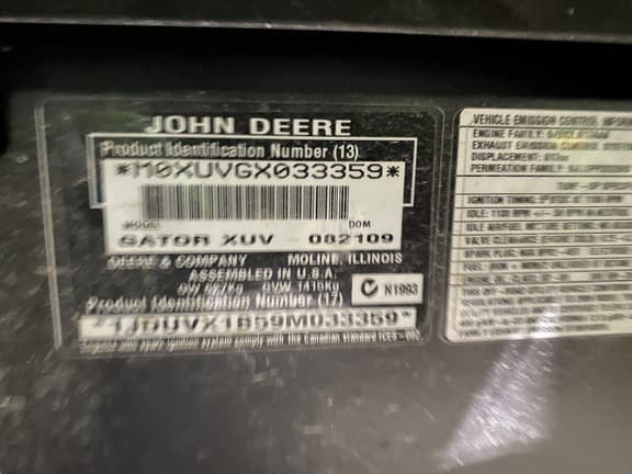 Image of John Deere Gator XUV 620i equipment image 4