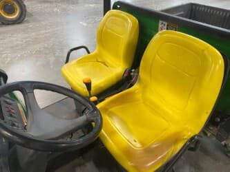 Image of John Deere Gator XUV 620i equipment image 4