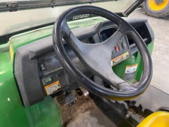 Image of John Deere Gator XUV 620i equipment image 3