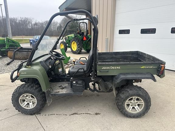 Image of John Deere Gator XUV 620i equipment image 2