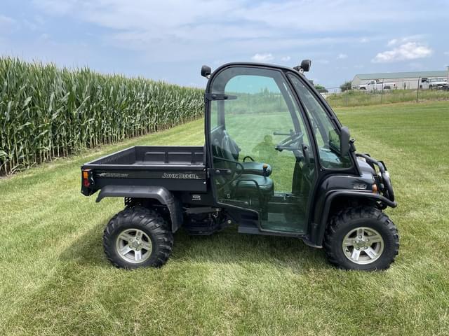 Image of John Deere Gator XUV 620i SE equipment image 4