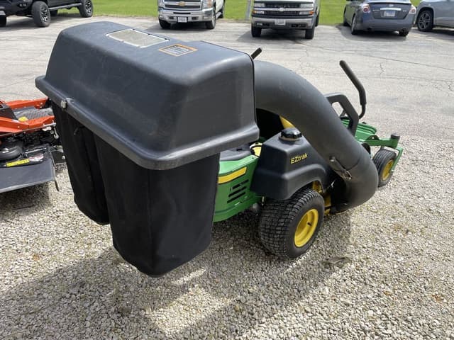 Image of John Deere Z225 equipment image 4