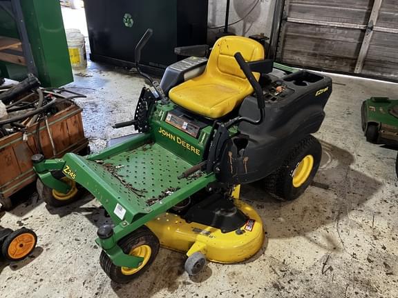 Image of John Deere Z245 equipment image 4