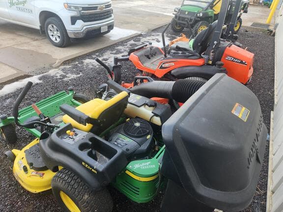 Image of John Deere Z425 equipment image 2