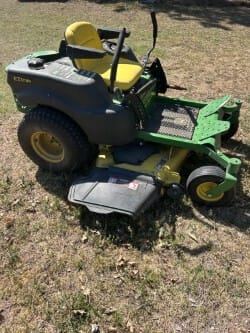 2009 John Deere Z425 Equipment Image0
