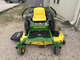 2009 John Deere Z425 Equipment Image0