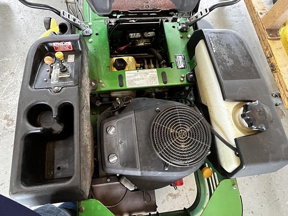 Image of John Deere Z445 equipment image 4
