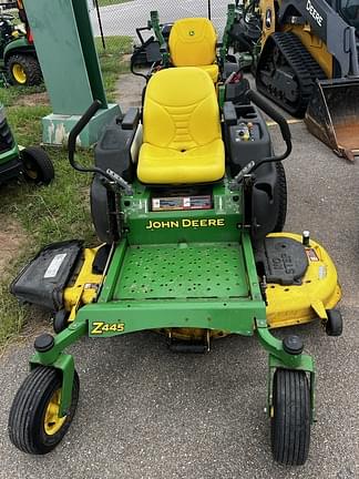Image of John Deere Z445 equipment image 2