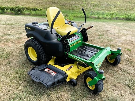 Image of John Deere Z445 equipment image 2