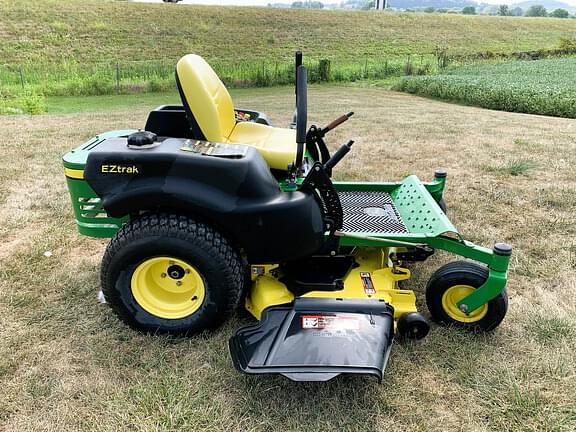 Image of John Deere Z445 equipment image 3