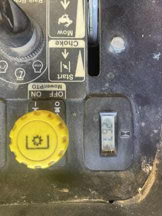 2009 John Deere Z445 Equipment Image0