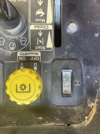 Image of John Deere Z445 equipment image 1