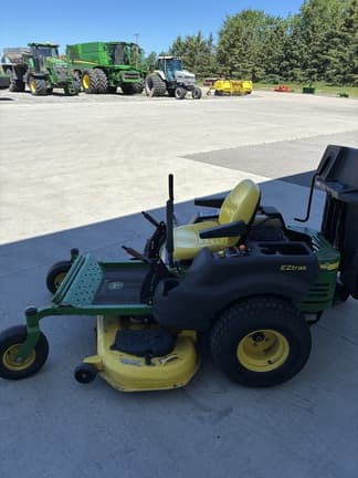 Image of John Deere Z445 equipment image 3
