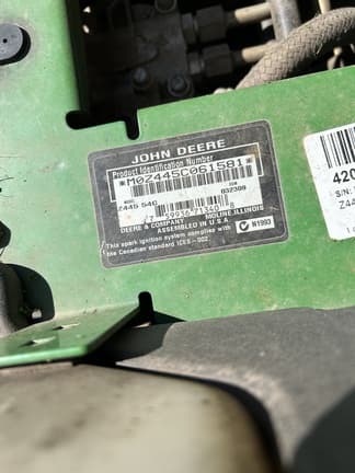 Image of John Deere Z445 equipment image 1