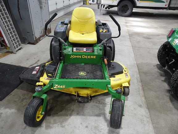 Image of John Deere Z445 Primary image