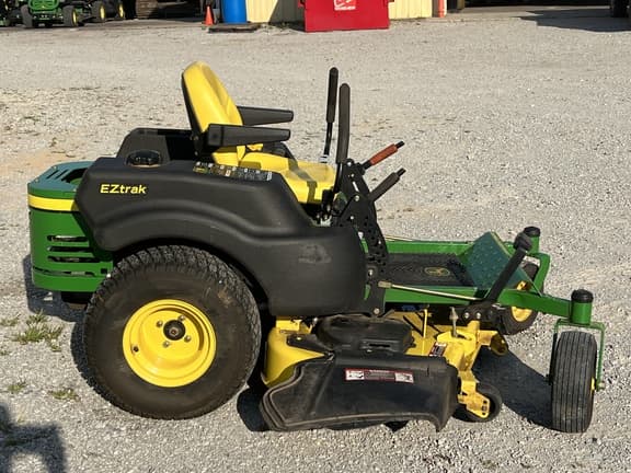 Image of John Deere Z445 equipment image 1