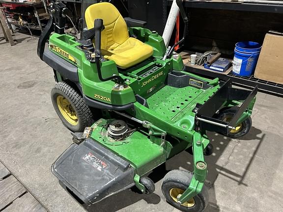Image of John Deere Z520A equipment image 2