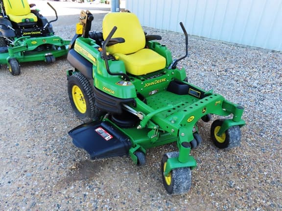 Image of John Deere Z810A equipment image 2
