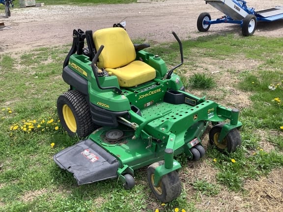 Main image John Deere Z820A