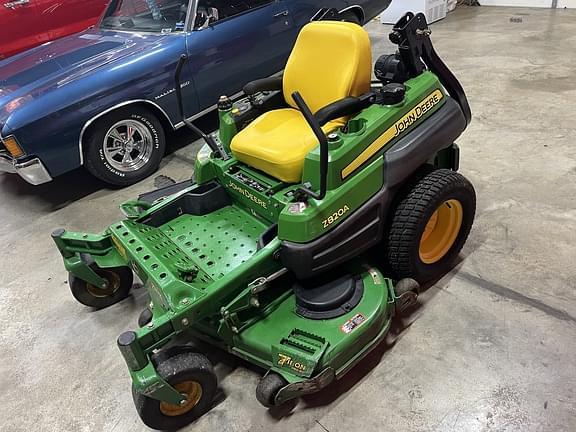 Image of John Deere Z820A Primary image